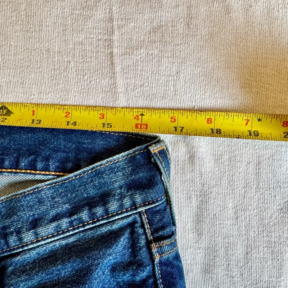 Levi's Premium Selvedge 501 Men's Straight Jeans in Medium Blue - Picture 2 of 12
